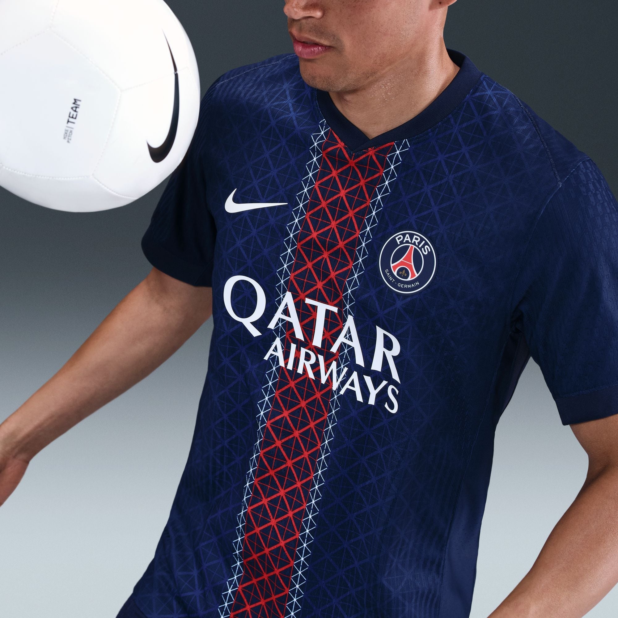NIKE PARIS SAINT-GERMAIN AUTHENTIC JERSEY