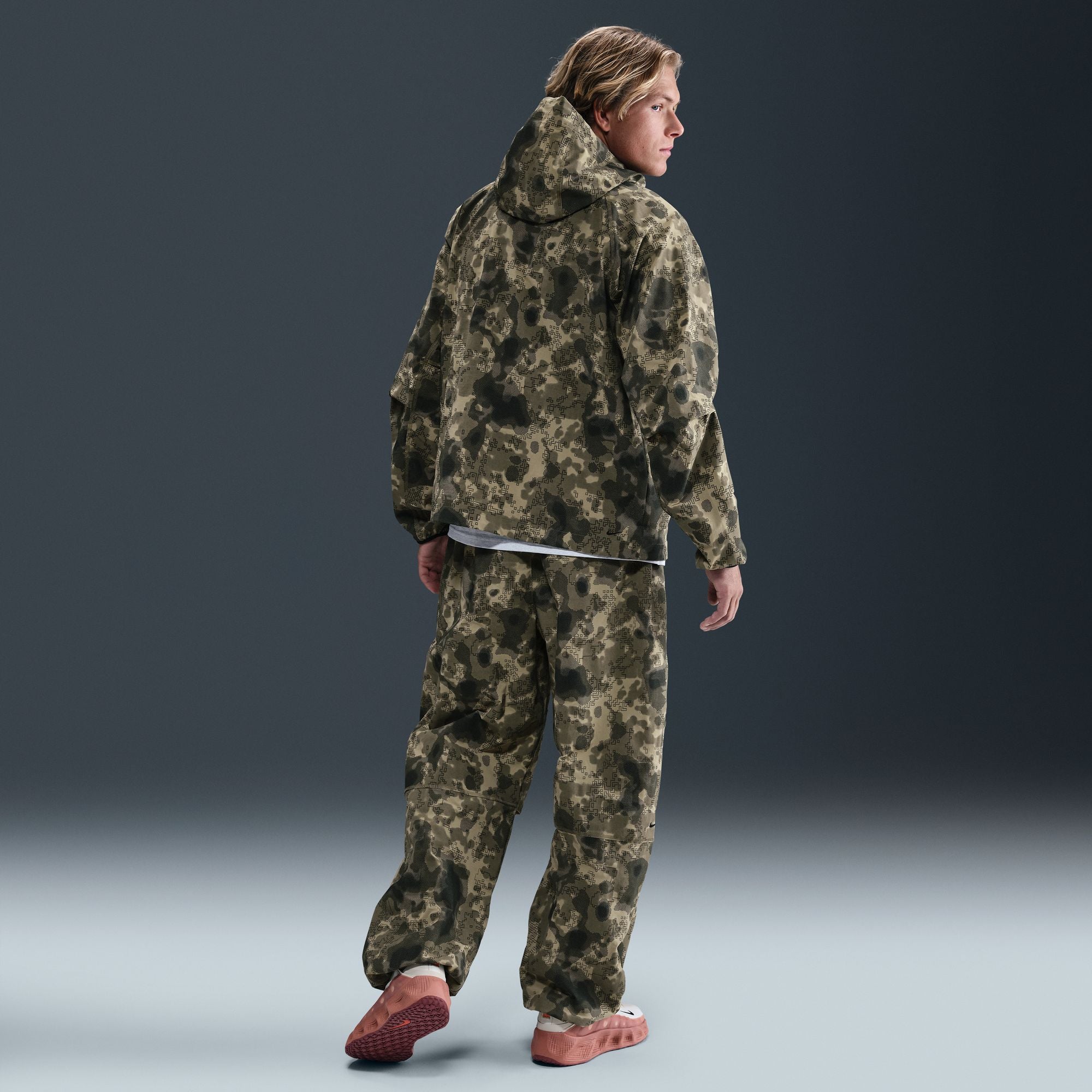 NIKE WOVEN CAMO WINDRUNNER OVERSIZED JACKET