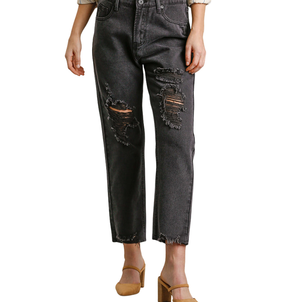 RAW EDGE REALNESS STRAIGHT-CUT DISTRESSED DENIM WITH ATTITUDE