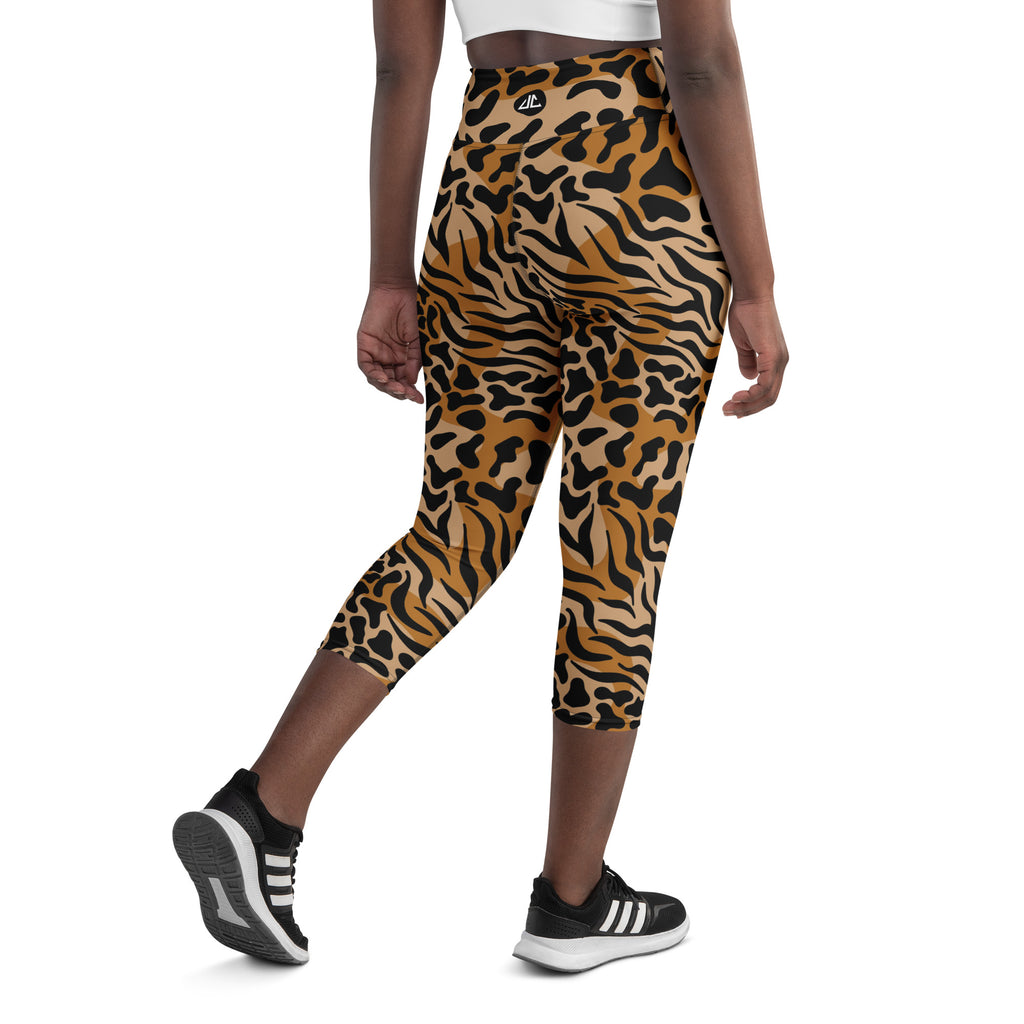 a women wearing a leggings printed in tiger pattern.