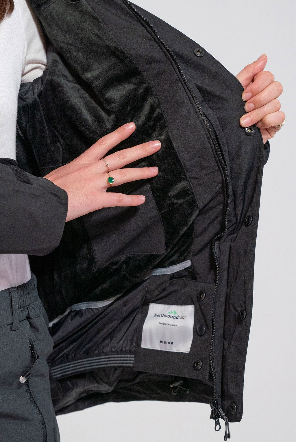 NORTHBOUND GEAR WOMEN'S "Apex" WATERPROOF JACKET