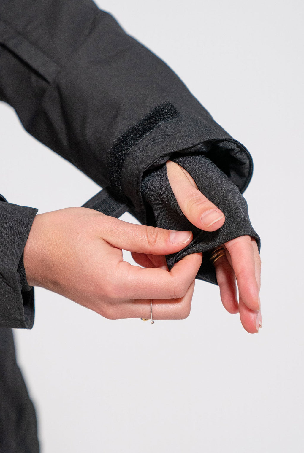 NORTHBOUND GEAR WOMEN'S "Apex" WATERPROOF JACKET