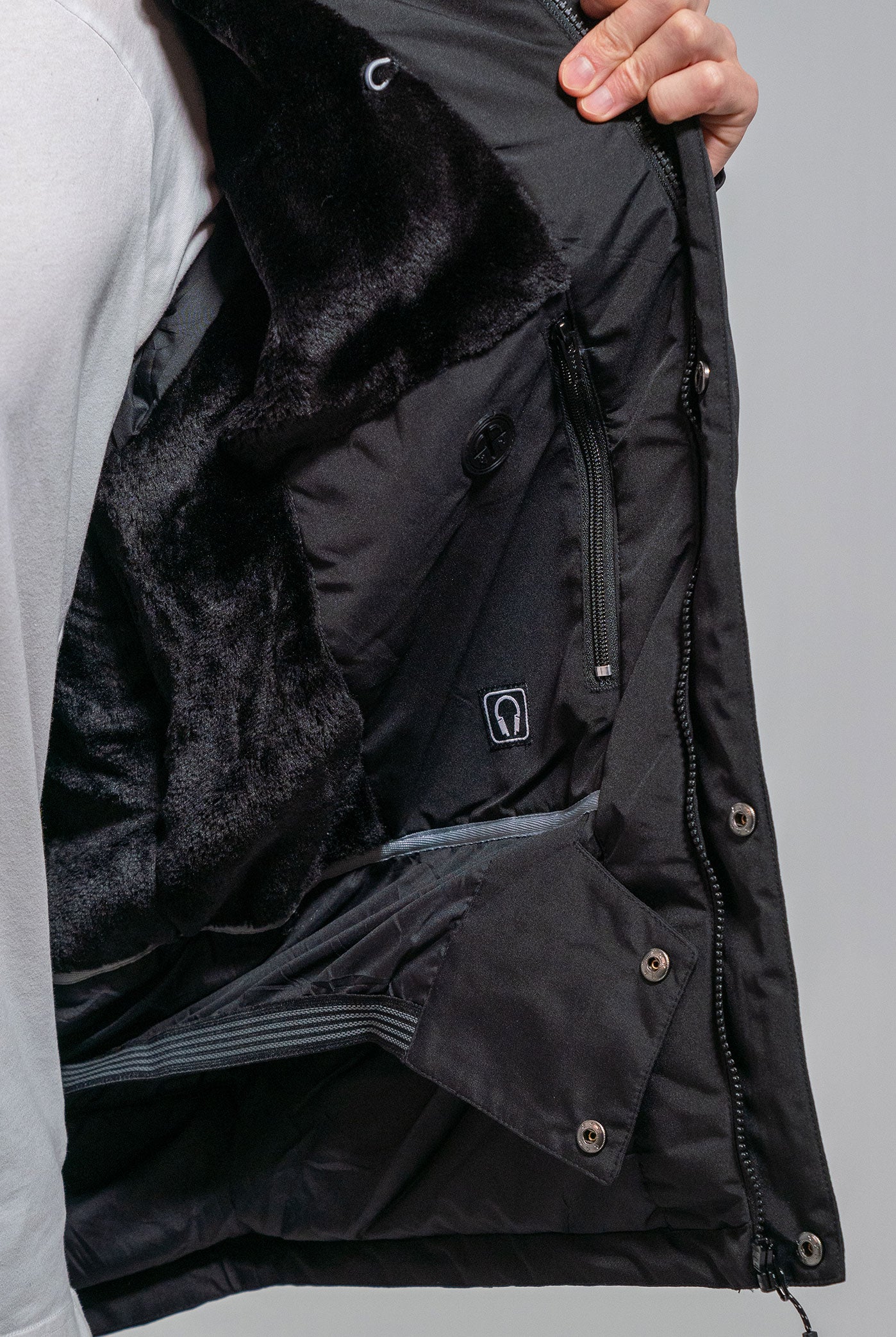 NORTHBOUND GEAR MEN'S "Apex" WATERPROOF JACKET